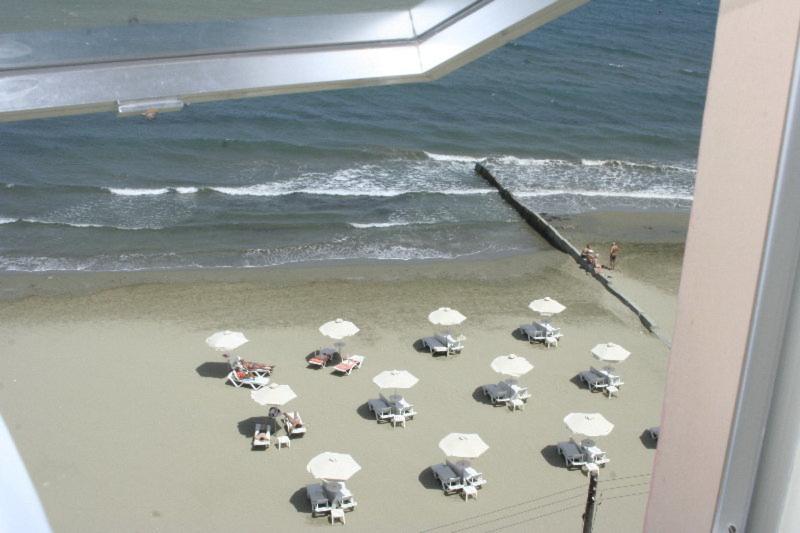 Mackenzie Beach Hotel Larnaka Einrichtungen foto