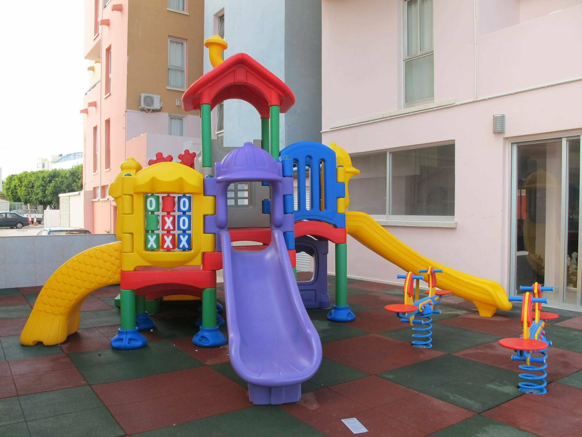 Mackenzie Beach Hotel Larnaka Exterior foto